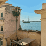 APARTMENT WITH 2 TERRACES IN THE MARINA OF ORTIGIA